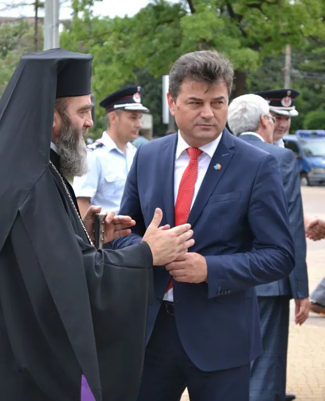 Consiliul Județean Ialomița dă pomană de dulce în post: zece biserici primesc bani din bugetul județean