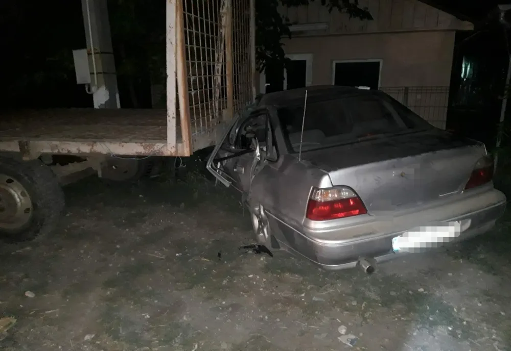FOTO| Accident violent in Ialomița. Un barbat a ajuns in stare grava la spital