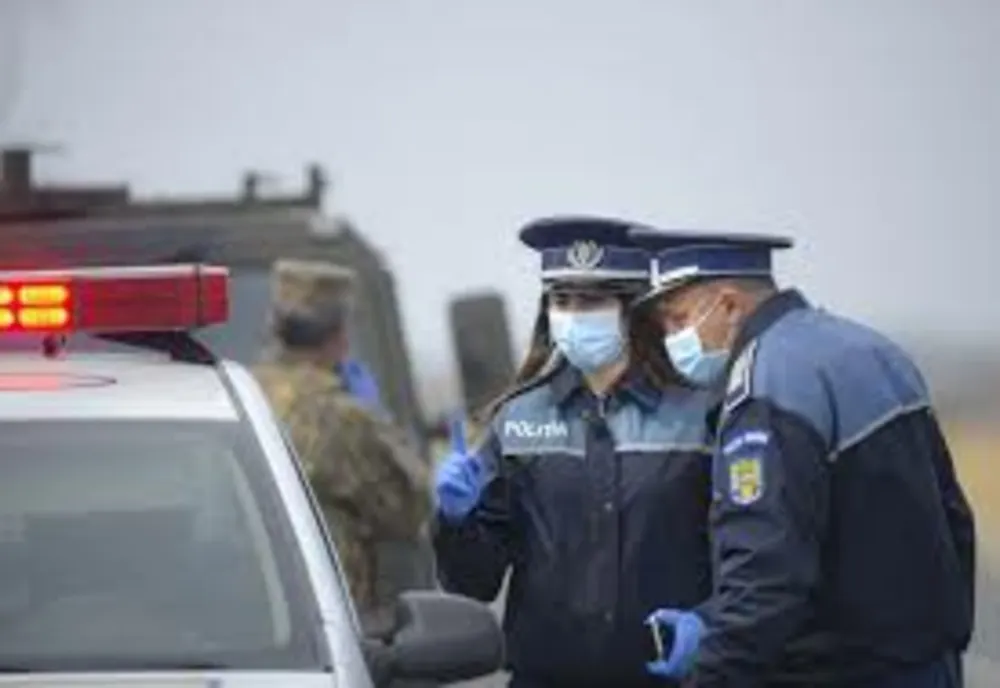   Beat și fără permis, un tânăr se plimba noaptea cu o mașină furată