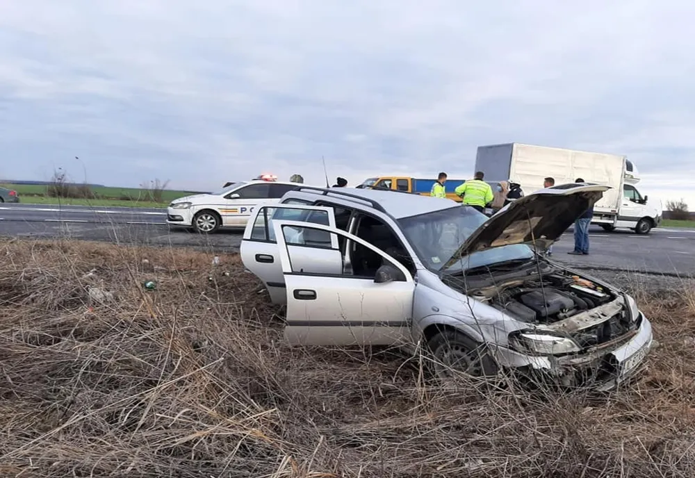 FOTO  Accident grav pe drumurile din Ialomița.  Două persoane la spital