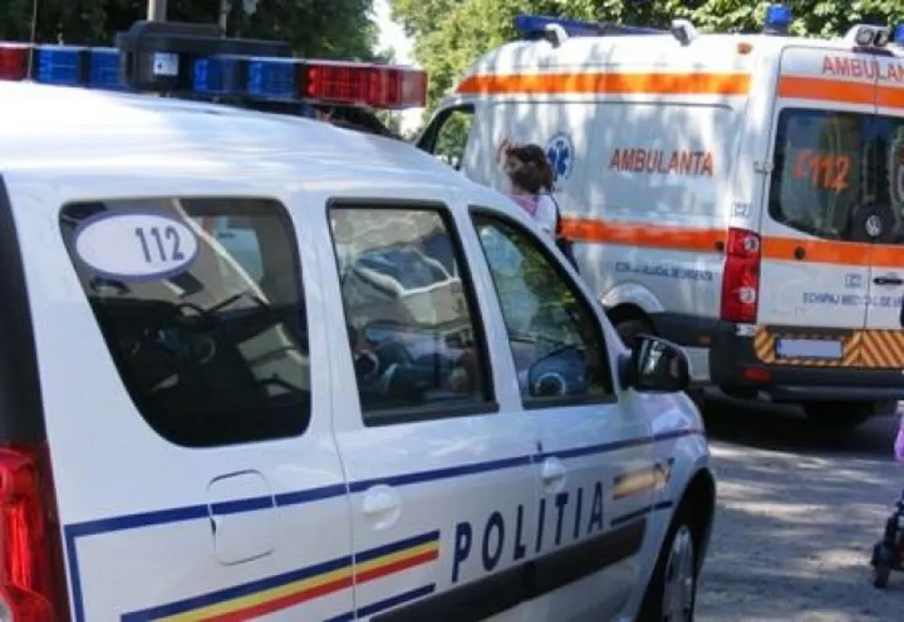 Accident spectaculos, mașină răsturnată