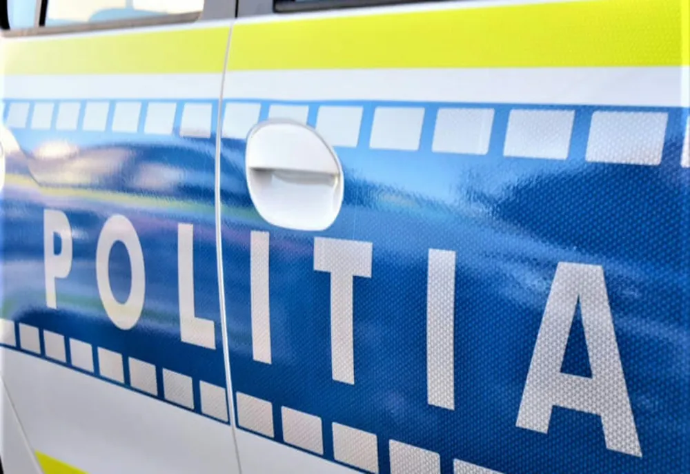 Ialomița. Tir răsturnat pe DN10. Trafic deviat