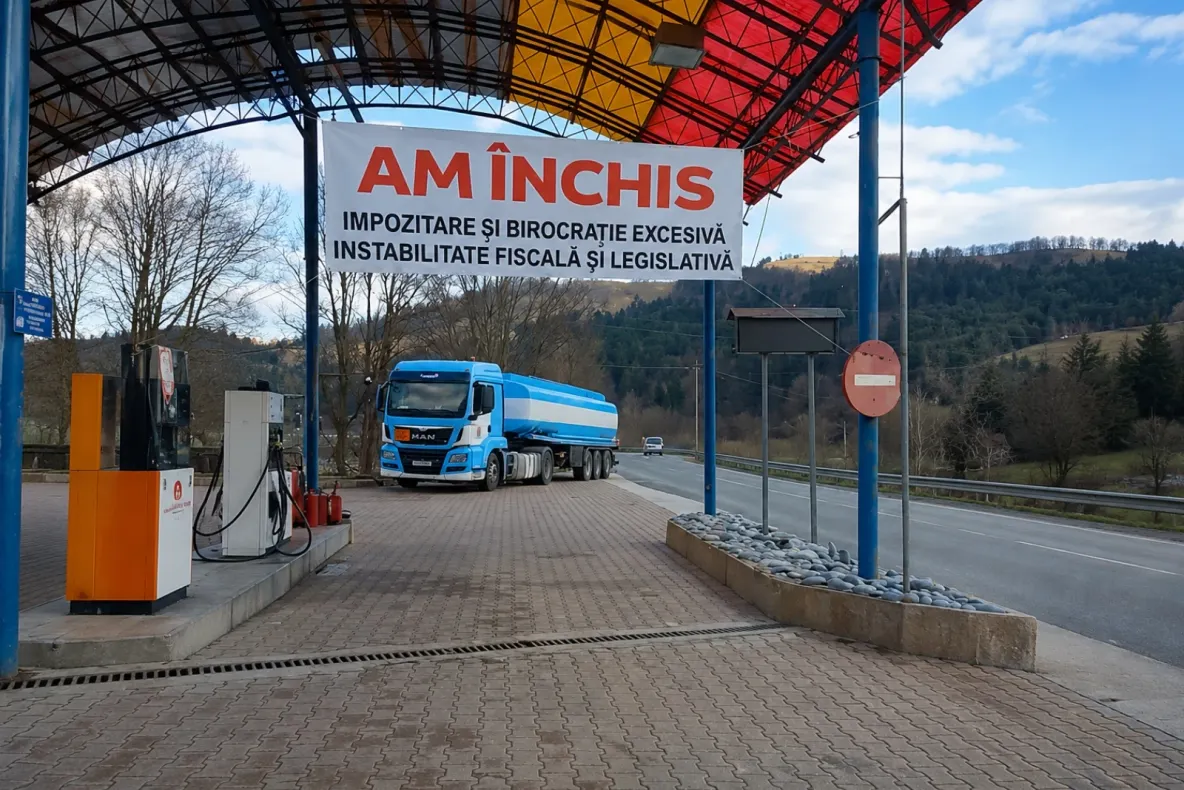 Patronul unei benzinării a pus lacătul pe ușă: ”Nu mai fac față”