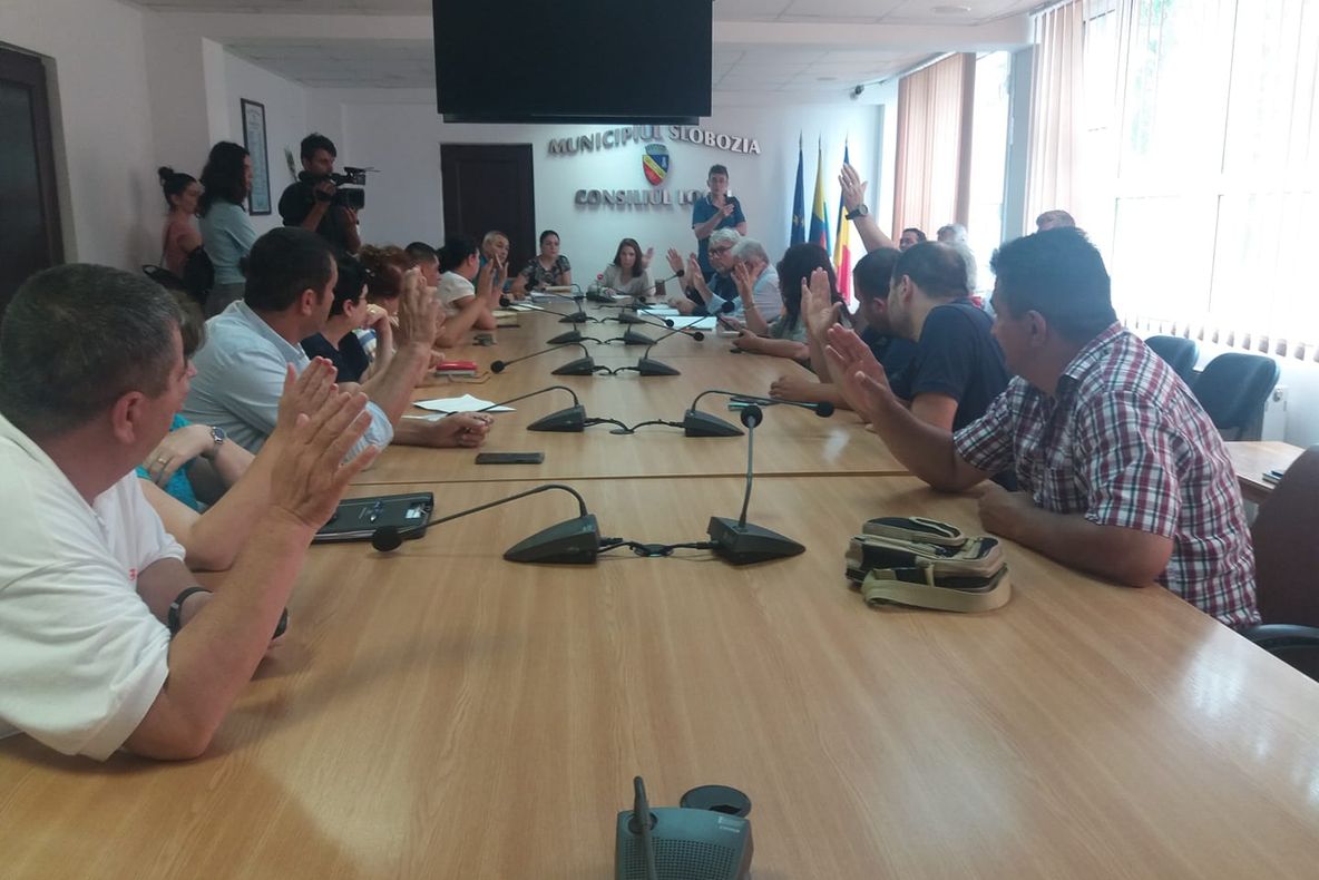 Bani pentru reparații urgente la rețeaua de canalizare din Slobozia