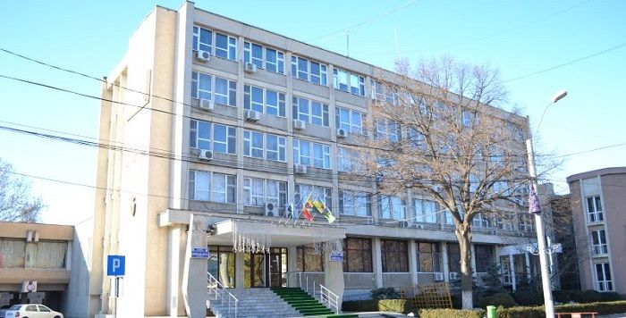 Primaria Slobozia face angajări pe bandă rulantă