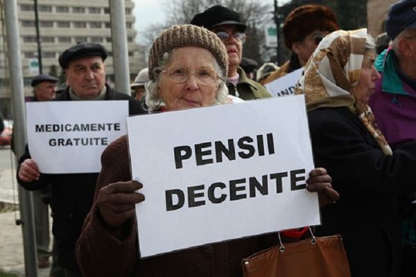 Primăria Slobozia distribuie cadouri asociațiile pensionarilor