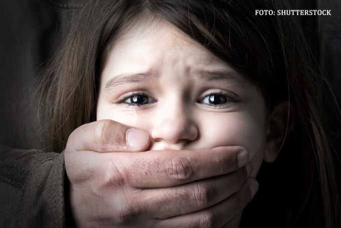 Direcția de Protecție a Copilului Ialomița împinge o fetiță de 5 ani în brațele tatălui abuziv! (2)