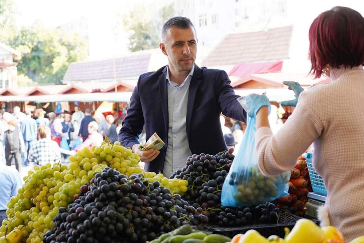 Slobozia a ajuns la fundul sacului: salariile în Primărie au fost îngheţate şi se pregătesc disponibilizări