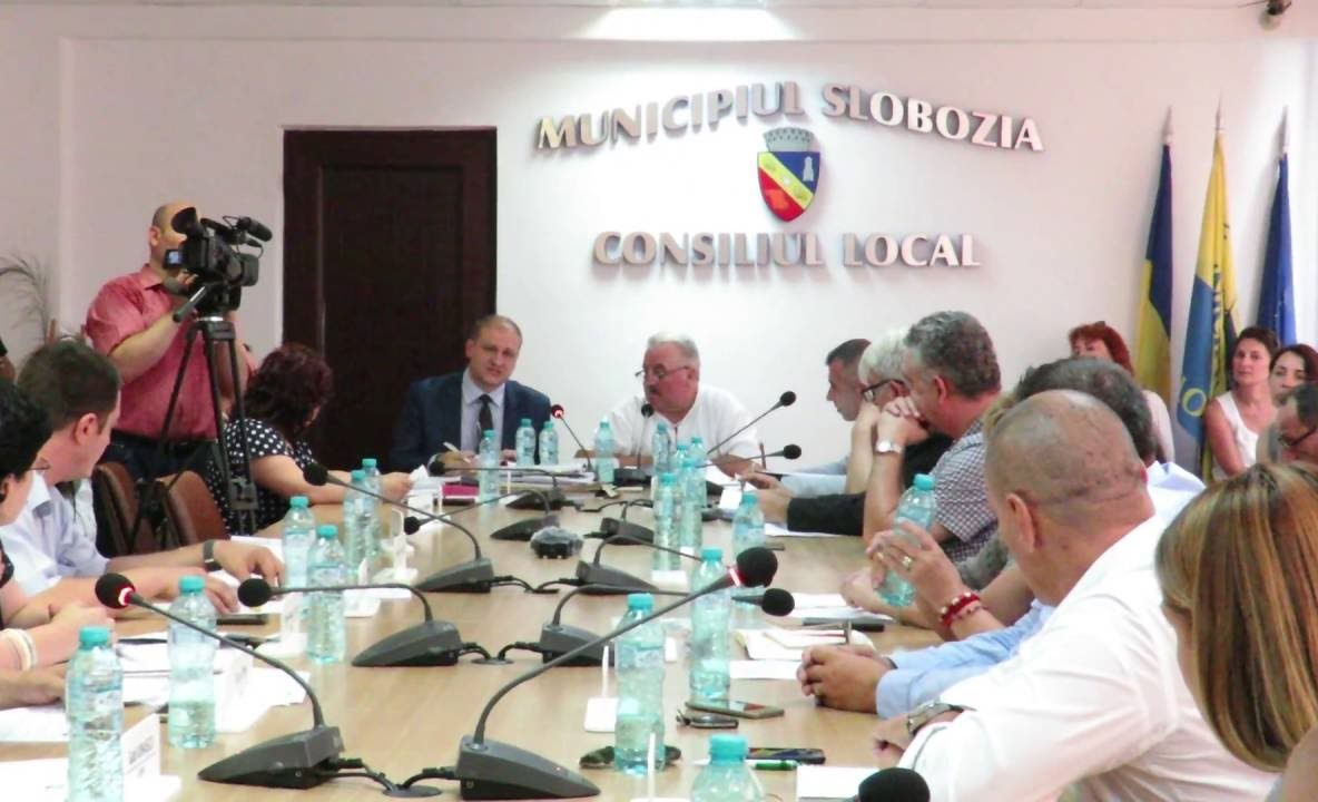 Consiliul Local Slobozia ia legea la trântă în scandalul Vivani Salubritate