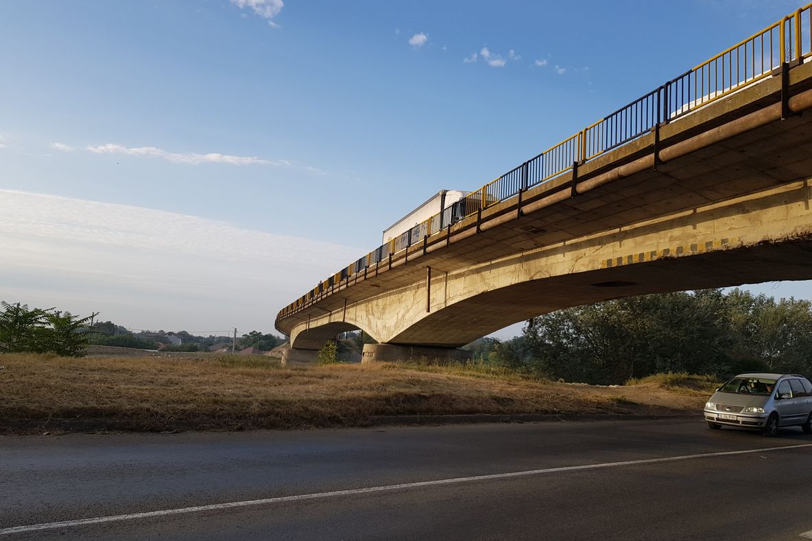 Podul peste Ialomița, bombă cu ceas. CNAIR își bate joc de siguranța rutieră și de constructori!