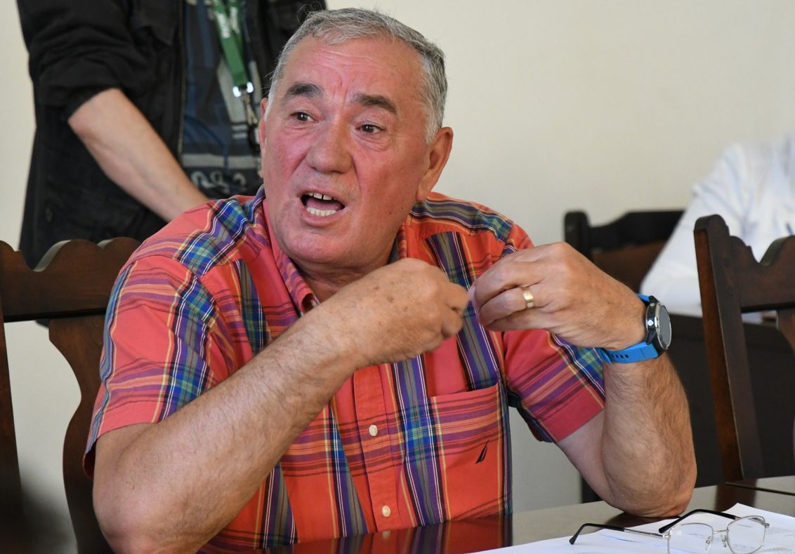 Cum e turcu', și pistolu': “Ăștia sunt oamenii din Urziceni, jegoși!”