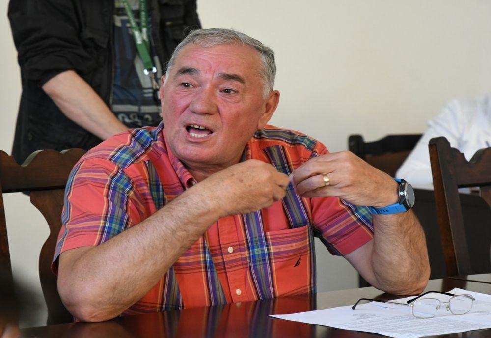 Primarul municipiului Urziceni, Constantin Sava, atrage atenția că la Bărbulești nimeni nu respectă nici o regulă