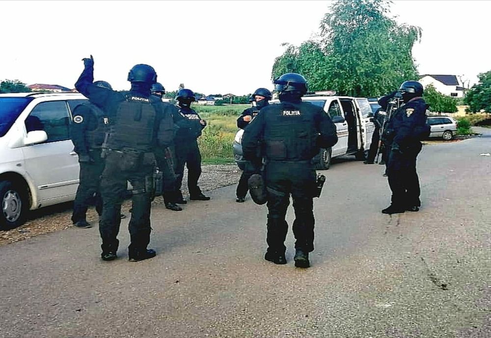 Razie la Slobozia. Proxeneți săltați de polițiști