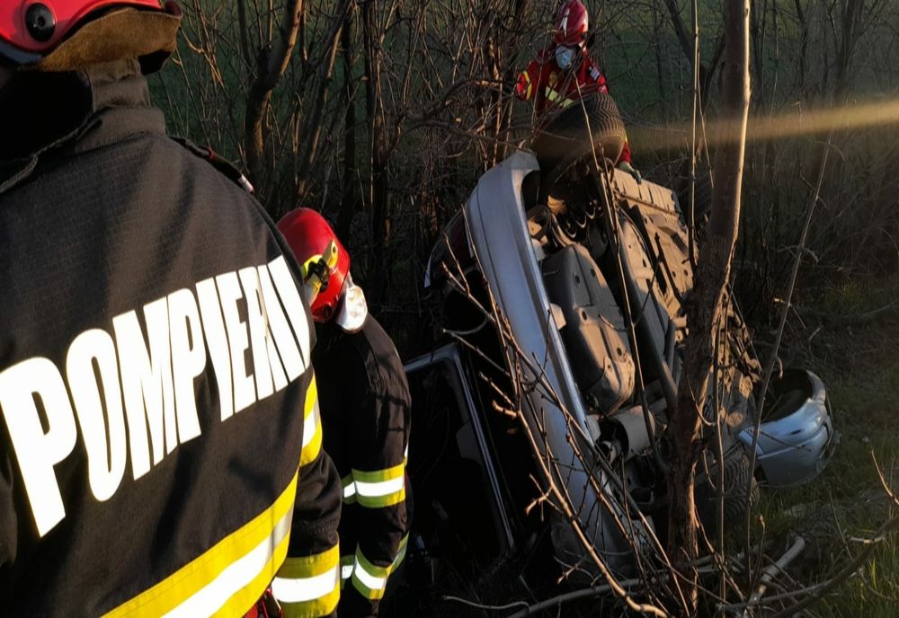 Autoturism răsturnat pe DN 2  în Ialomița