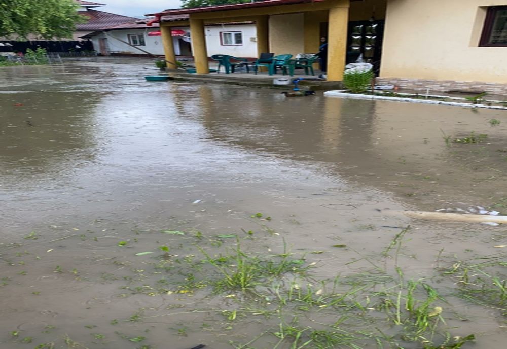 FOTO Efectele codului portocaliu de precipitații abundente în Ialomița