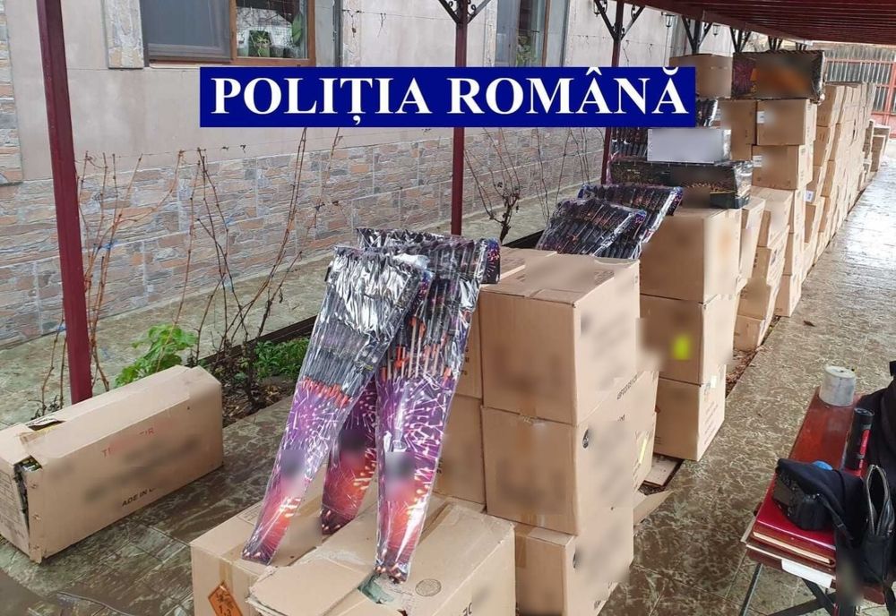 FOTO VIDEO Percheziții în Ialomița. Tone de petarde și artificii confiscate de polițiști