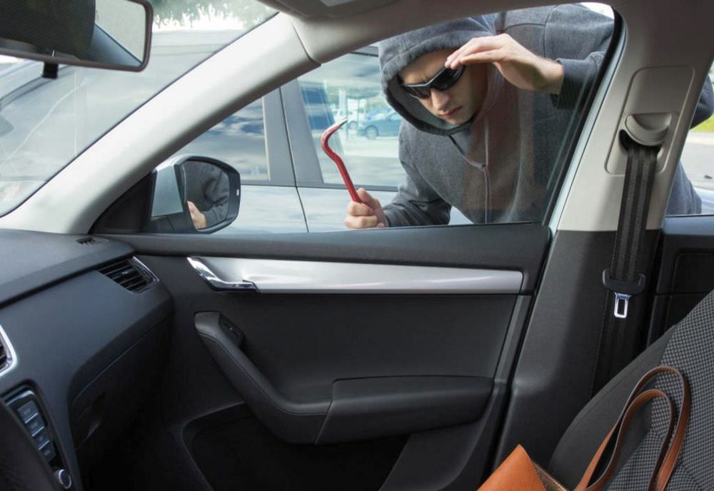 La 20 de ani s-a ales cu dosar penal