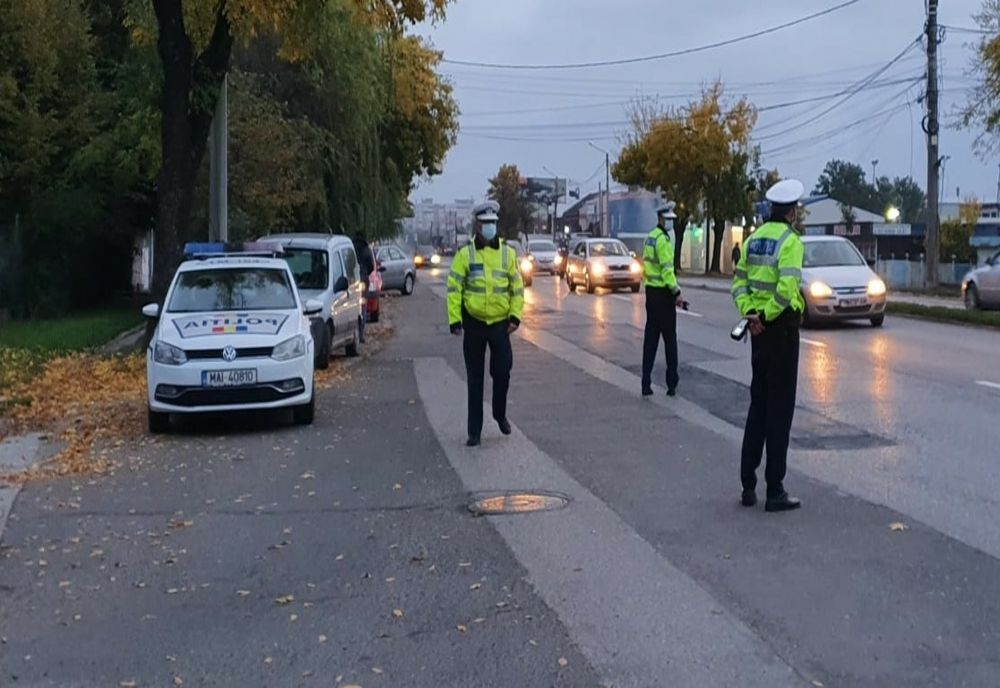 Biciclist lovit de o autoutilitară. Șoferul vinovat a fugit