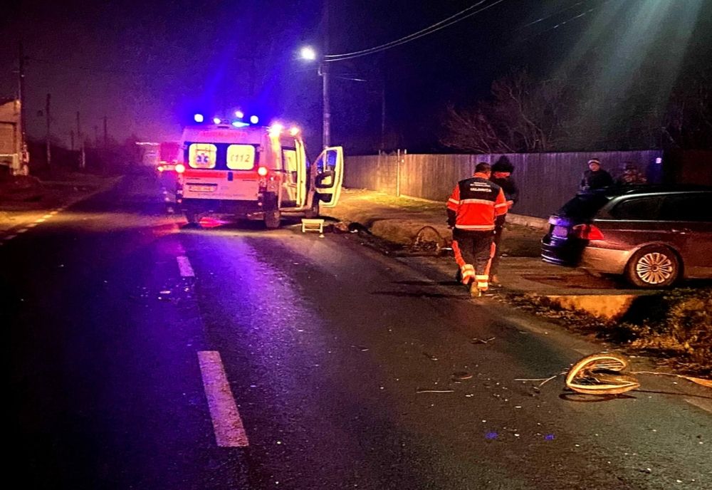 FOTO Accident mortal. Biciclist spulberat de o mașină