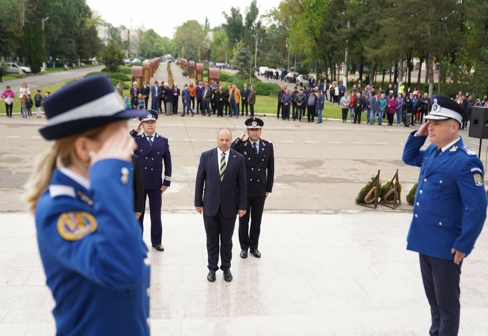 Ziua Veteranilor de Război a fost marcată  la Monumentul Eroilor „Colonel Popescu“ 