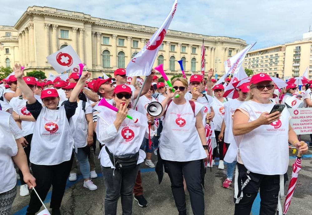Sindicaliștii din Sănătate protestează în fața Guvernului