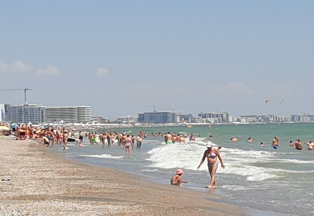 Dezastru la Mamaia, reducerile nu mai atrag turiști. Turismul în Deltă, serios afectat. Eforie, asaltată de turiști