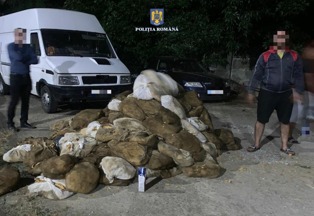 FOTO Tutun de contrabandă depistat in trafic de polițiștii ialomițeni
