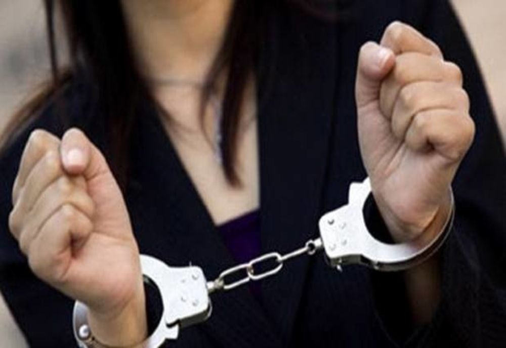 Tânără căutată pentru tâlhărie în Italia, depistată de polițiști în Ialomița