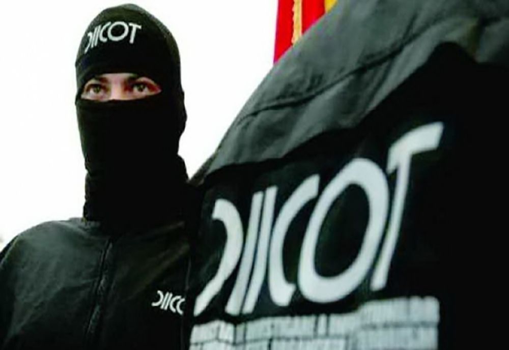 DIICOT a "deranjat" traficanții de droguri din Călărași. Trei persoane reținute