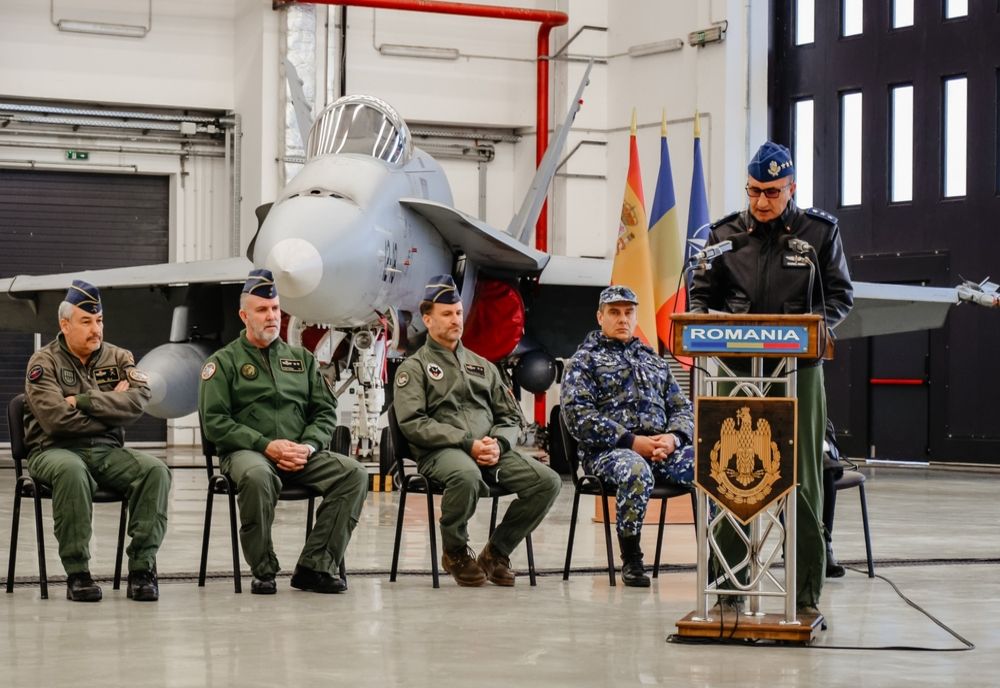 FOTO Ceremonie de schimbare a comenzii detașamentului Forțelor Aeriene Spaniole în Baza 86 Borcea