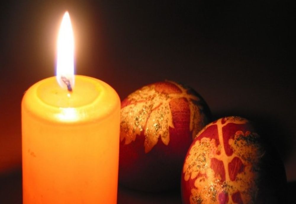 Ce trebuie să faci cu lumânarea de la Înviere. Sfaturile părintelui Vasile Ioana: "Aceasta nu este o lumânare obișnuită"