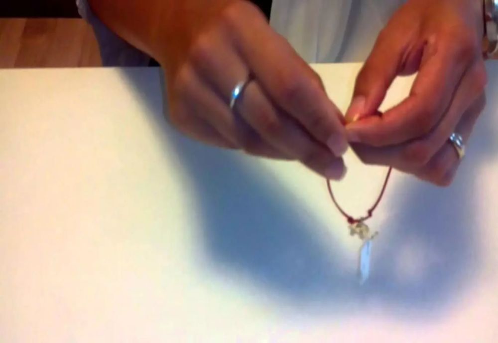 Tradiţii pentru spor şi sănătate în Joia Mare. Se săvârşeşte denia celor 12 Evanghelii. Ce semnifică cele 12 noduri