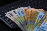 Schimbare de plan pentru salariile bugetarilor. De ce refuză Eugen Tomac să trimită legea în Parlament