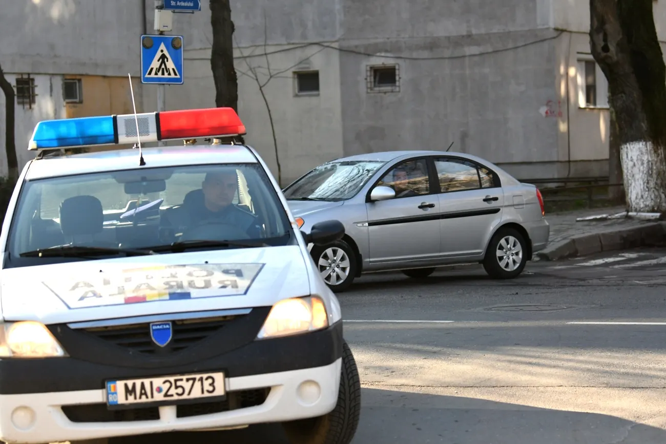 politist-fara-centura-siguranta-slobozia-amanda