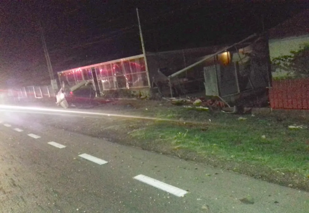 Accident rutier în Manasia. Un autoturism a rupt țeava principală de alimentare cu gaze