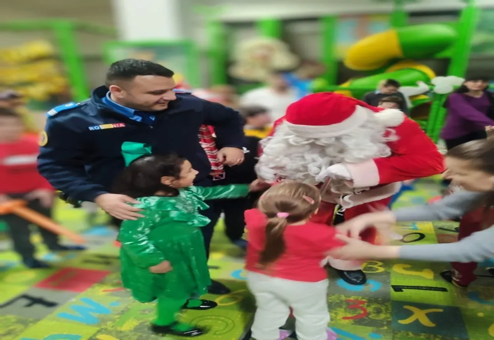 FOTO Mihai, omul care se împarte între Jandarmerie, familie și copiii de la Centrul Logo-pici