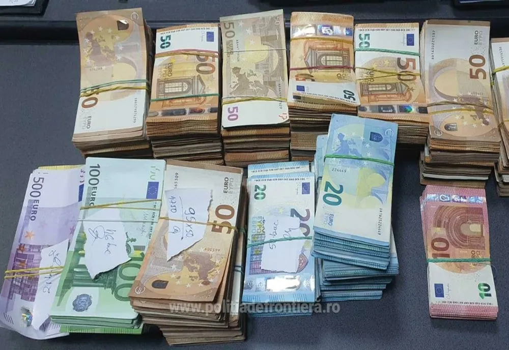 Peste 300.000 euro ascunși în mașina unui ucrainean, descoperiți de polițiștii de frontieră sătmăreni