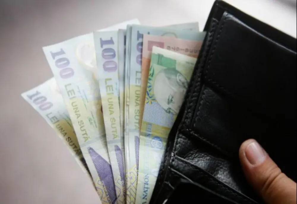 Se taie al 13-lea salariu şi prima de Crăciun. Lovitură grea pentru bugetari, anunţ oficial de la Guvern