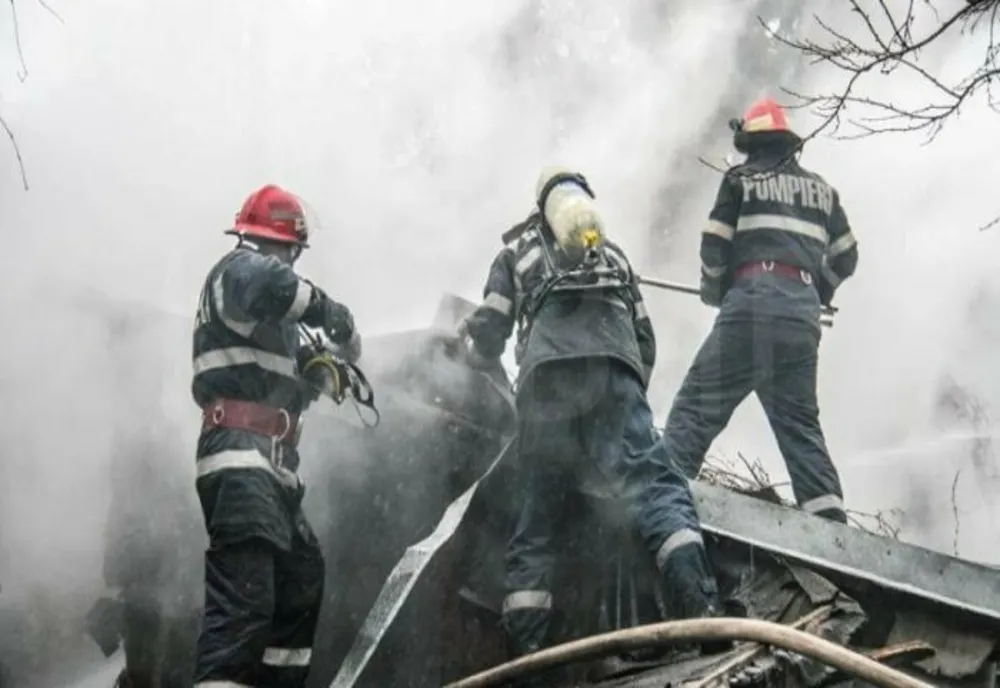 Au rămas fără acoperiș deasupra capului din cauza unei țigări