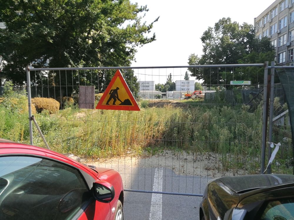 Minunea de la Slobozia: parcarea subterană fără acces auto!