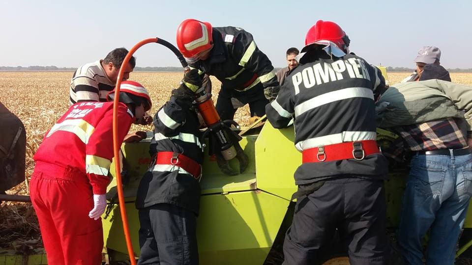 presa-baloti-salcioara