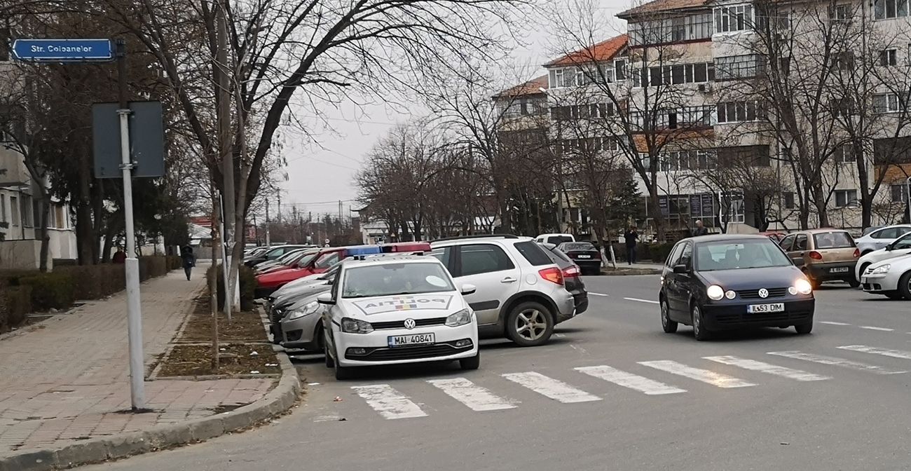 Revoltător! Poliţia Rutieră Slobozia vânează şoferii din maşini staţionate neregulamentar
