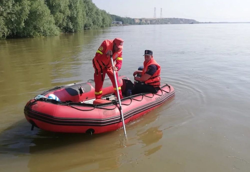 Alertă pe Dunăre. Copil căutat cu scafandrii