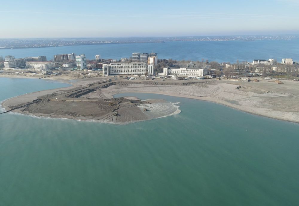 FOTO Peste 70% din lotul Mamaia a fost înnisipat