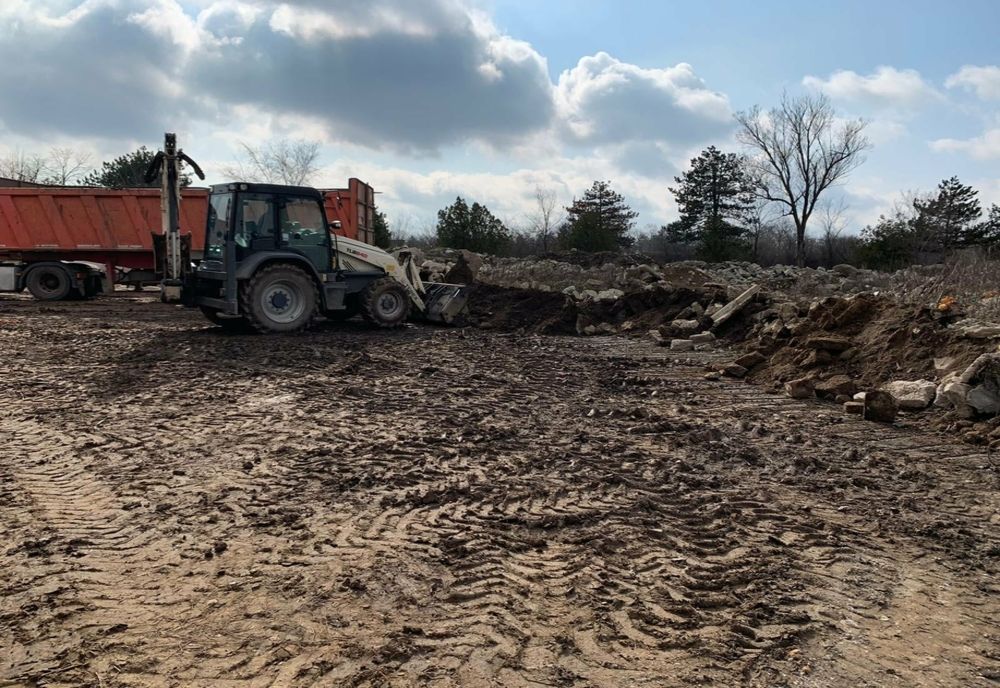 Platformă pentru depozitarea gratuită a deșeurilor vegetale