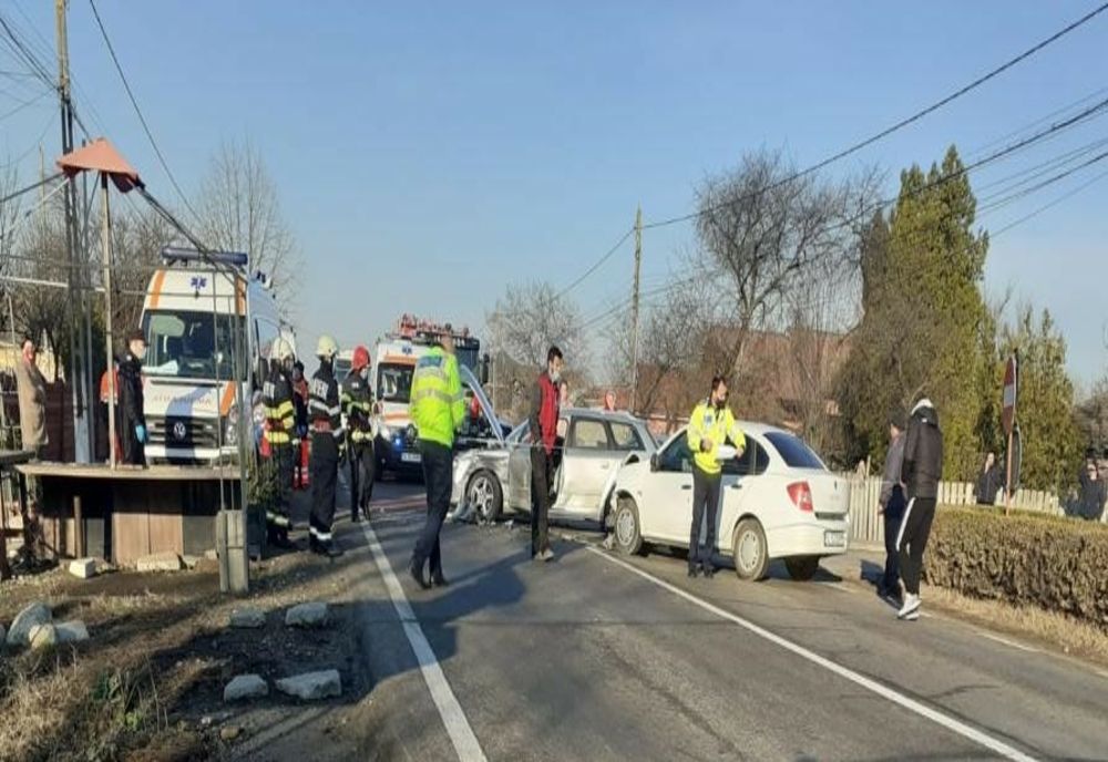 FOTO| ACCIDENT GRAV în Ialomița. Un copil şi mama lui au ajuns la spital