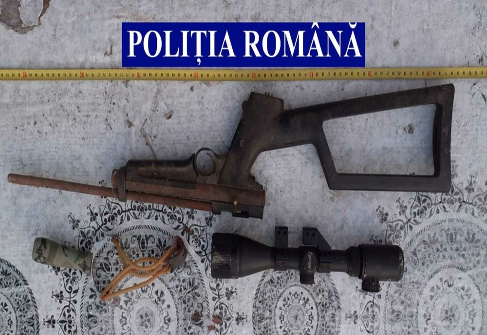 FOTO Razie de amploare la Țăndărei. Ce au descoperit polițiștii