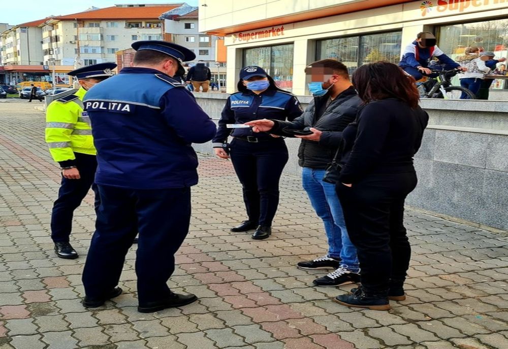 Peste 500 de persoane legitimate de polițiști