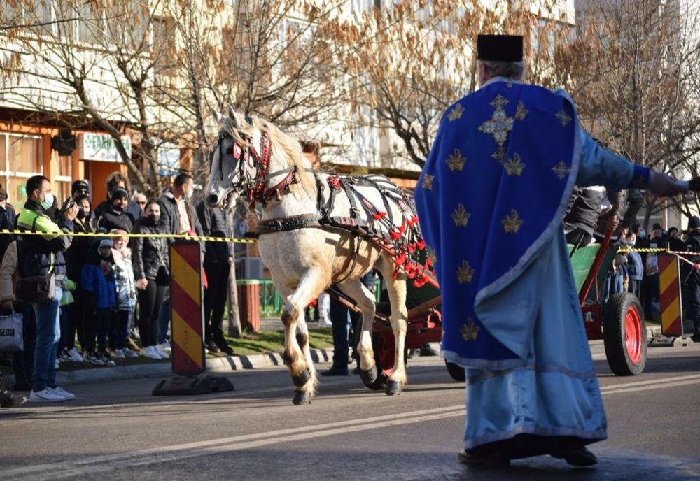 VIDEO FOTO Botezul Cailor, o tradiţie dusă mai departe la Fetești