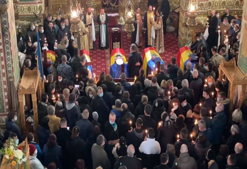 VIDEO Imagini emoționante. Șase militari morți la datorie conduși pe ultimul drum